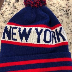 NFL New York Giants Beanie hat with Pom. EUC
